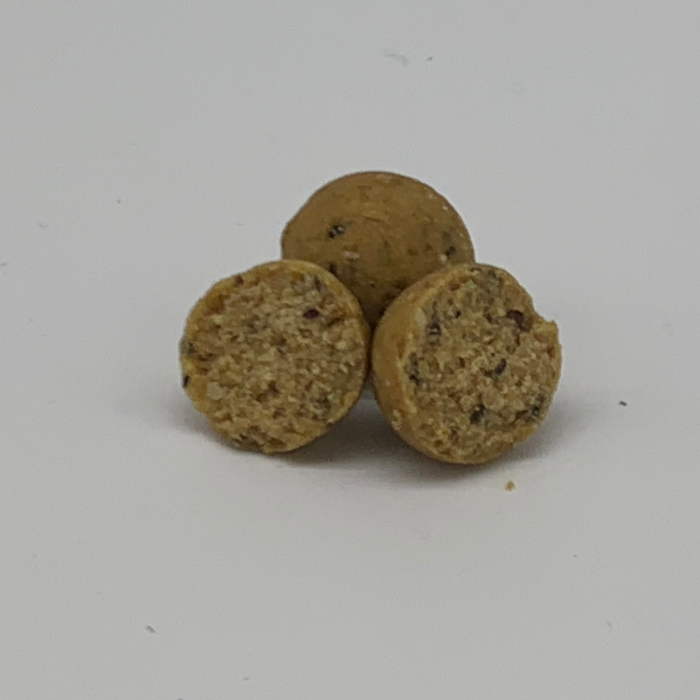 Salted Caramel & Nut Boilies (15MM)